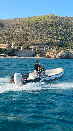 Goldenship Aura 520